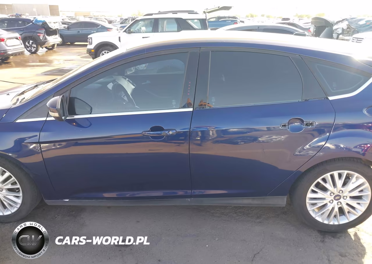2016 Ford Focus Titanium VIN:1FADP3N20GL321477 - 15