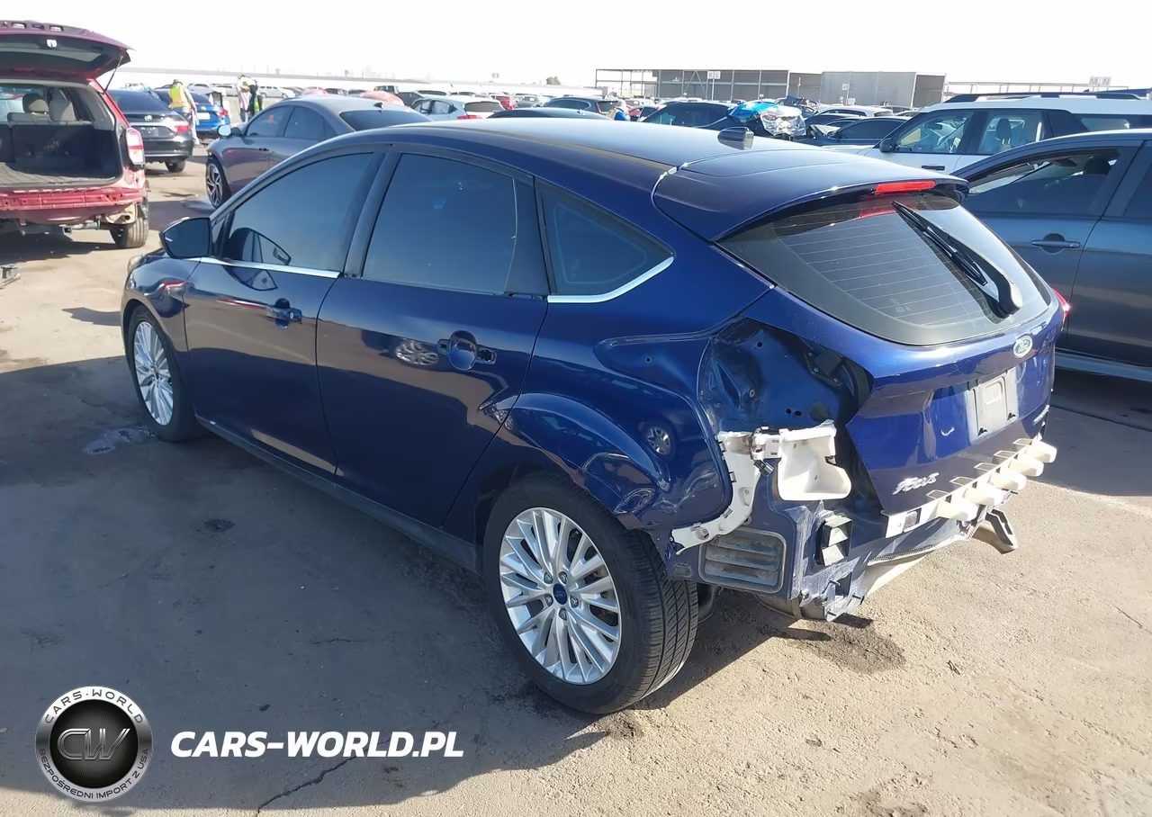 2016 Ford Focus Titanium VIN:1FADP3N20GL321477 - 3