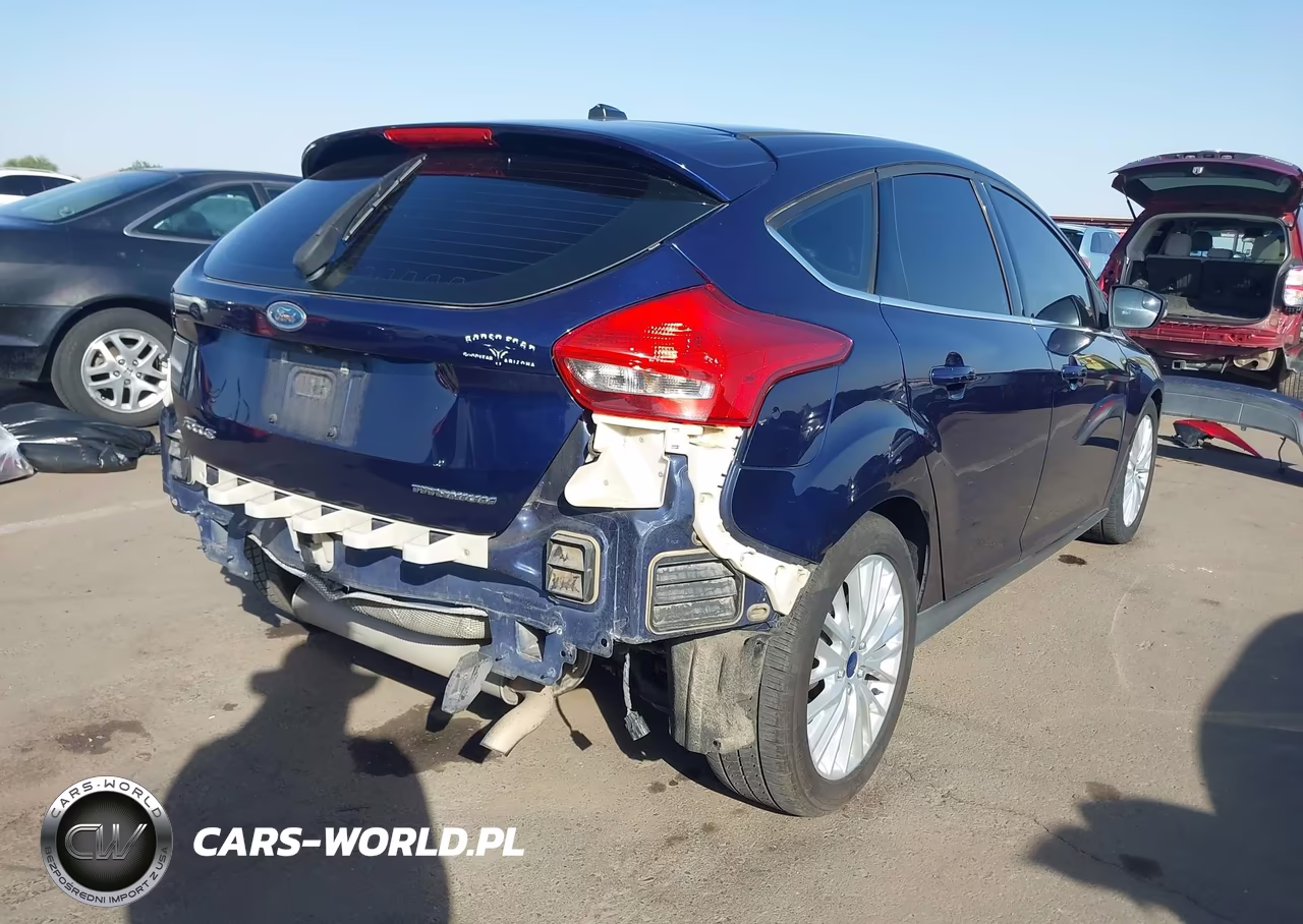 2016 Ford Focus Titanium VIN:1FADP3N20GL321477 - 4