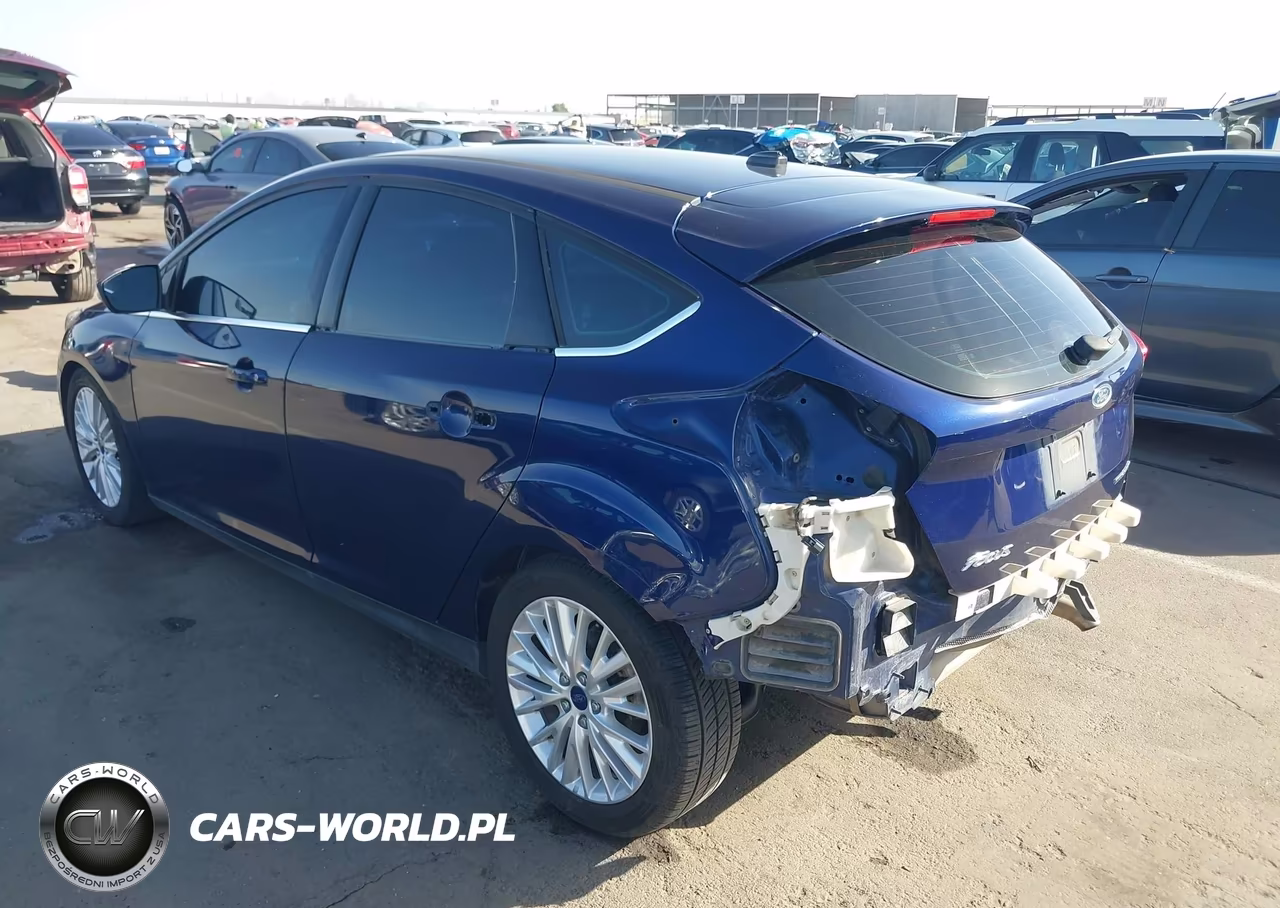 2016 Ford Focus Titanium VIN:1FADP3N20GL321477 - 6