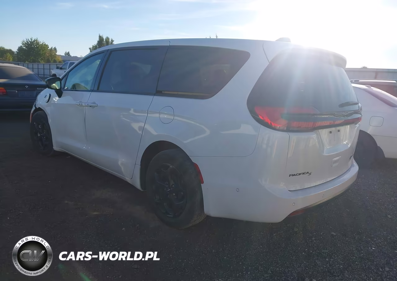 2024 Chrysler Pacifica Hybrid S Appearance Pkg VIN:2C4RC1S79RR115178 - 3