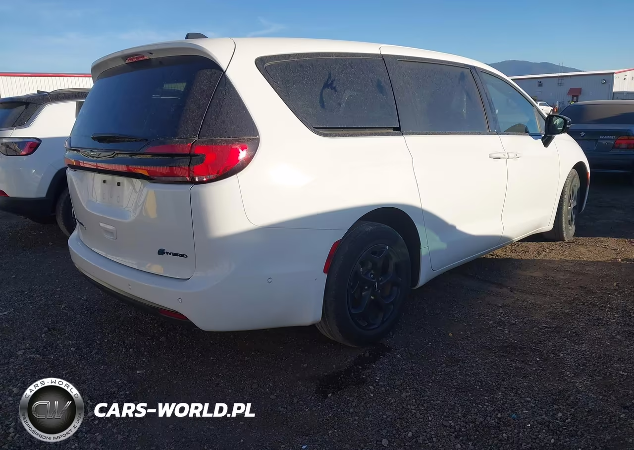 2024 Chrysler Pacifica Hybrid S Appearance Pkg VIN:2C4RC1S79RR115178 - 4