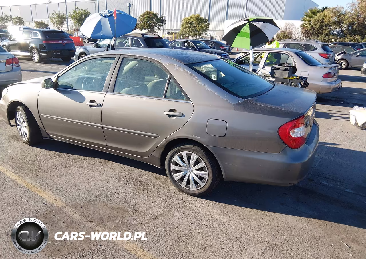 2003 Toyota Camry Le VIN:4T1BE32K33U708553 - 3