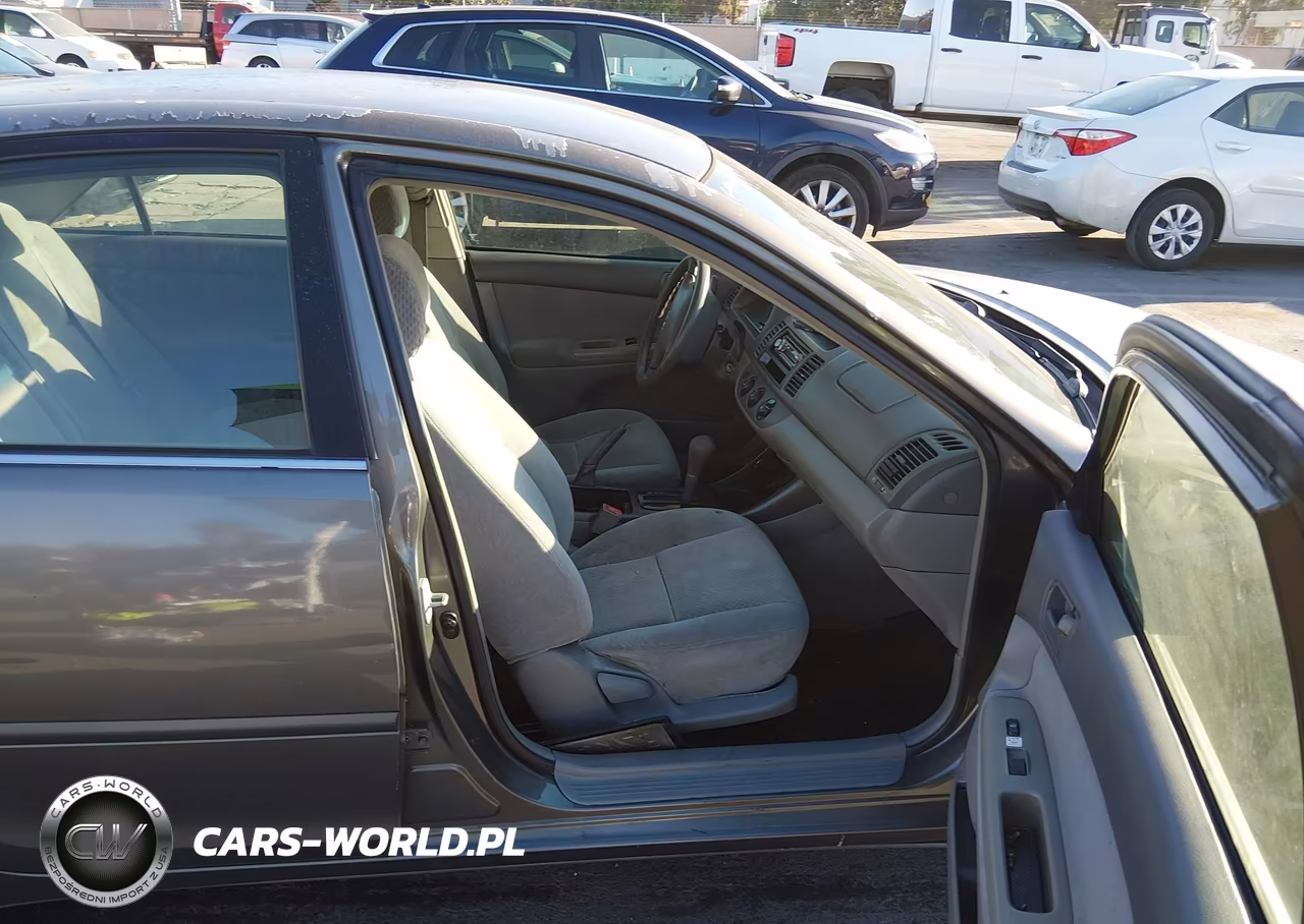 2003 Toyota Camry Le VIN:4T1BE32K33U708553 - 5