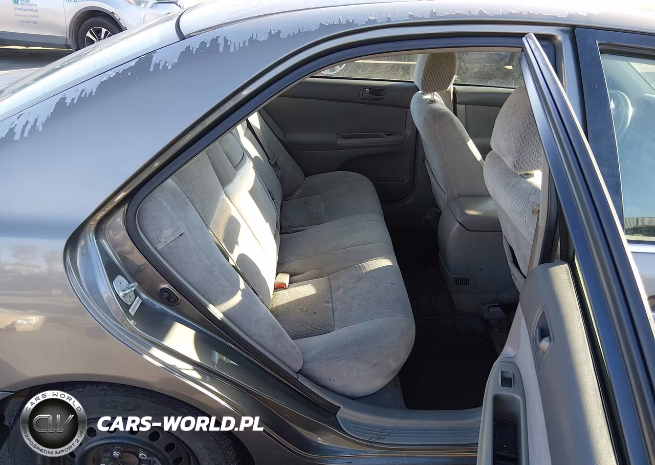 2003 Toyota Camry Le VIN:4T1BE32K33U708553 - 8