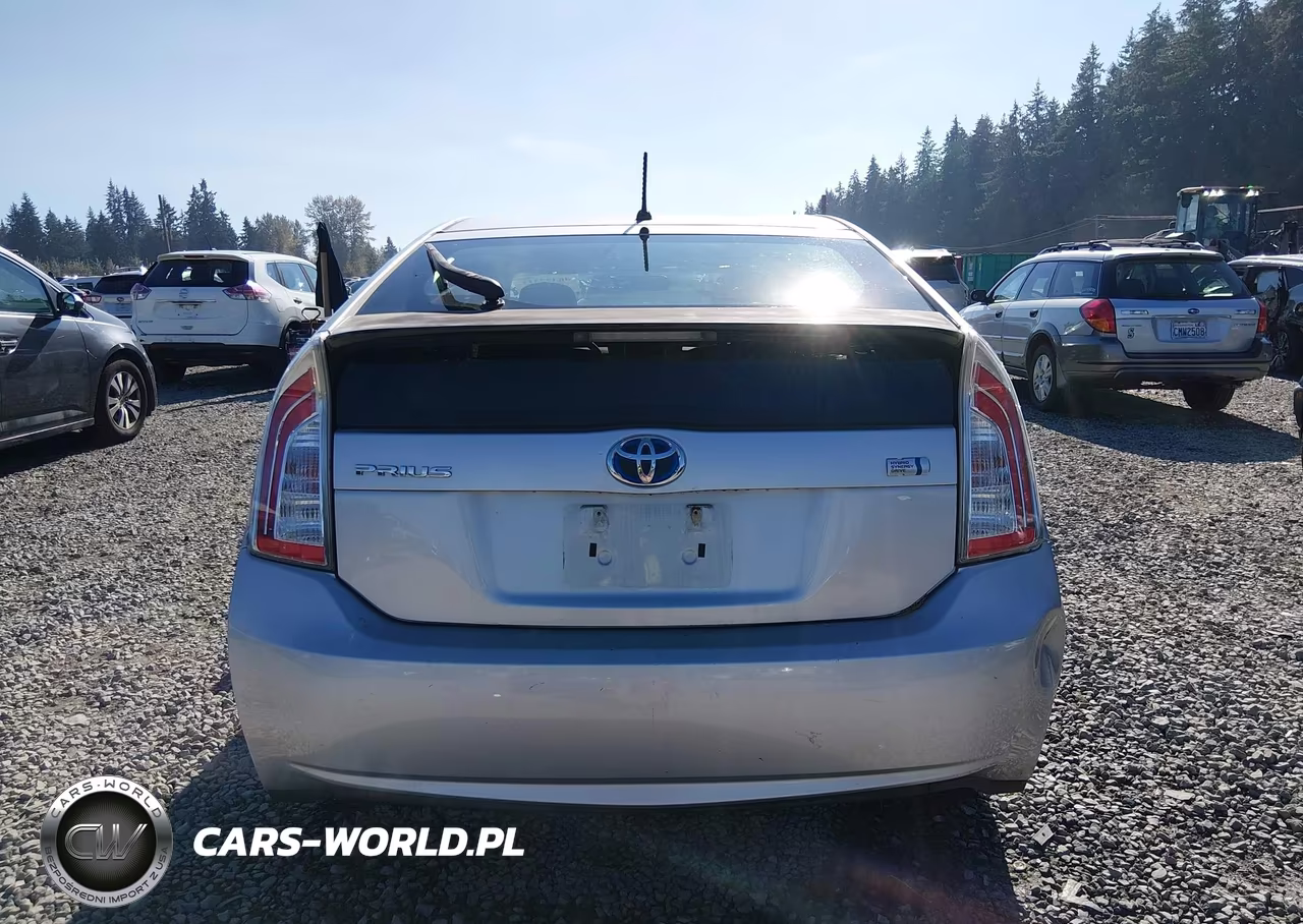 2013 Toyota Prius Two VIN:JTDKN3DU2D5617174 - 16