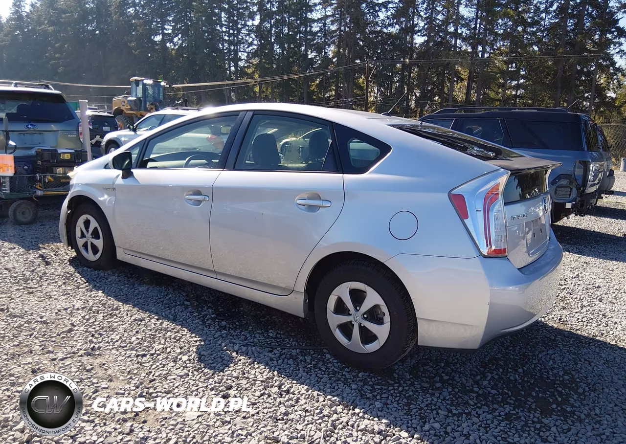 2013 Toyota Prius Two VIN:JTDKN3DU2D5617174 - 3