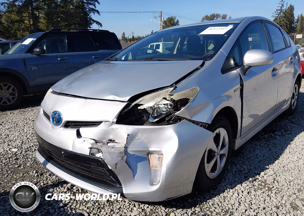 2013 Toyota Prius Two VIN:JTDKN3DU2D5617174 - 6