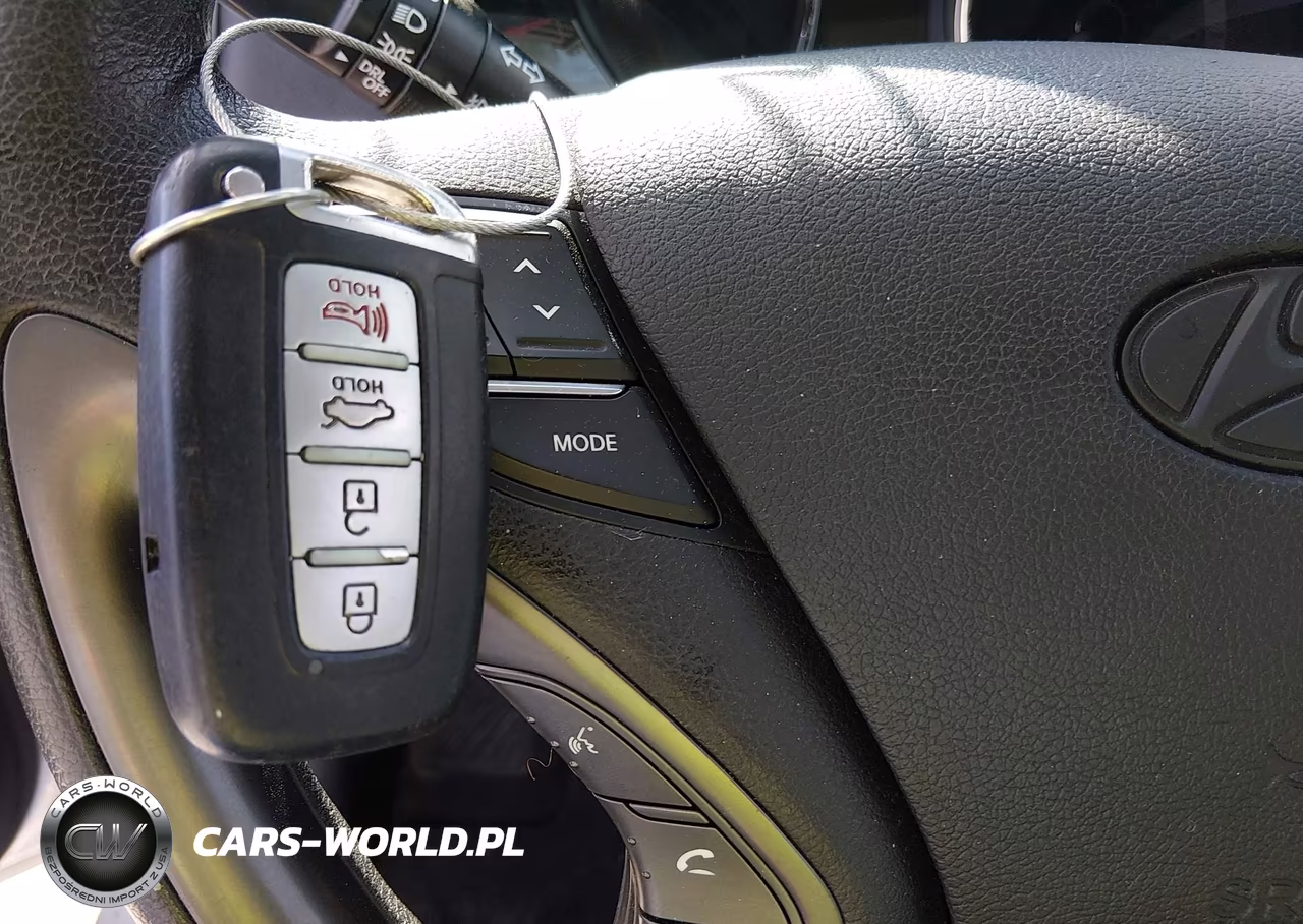 2015 Hyundai Sonata Hybrid VIN:KMHEC4A47FA128675 - 11