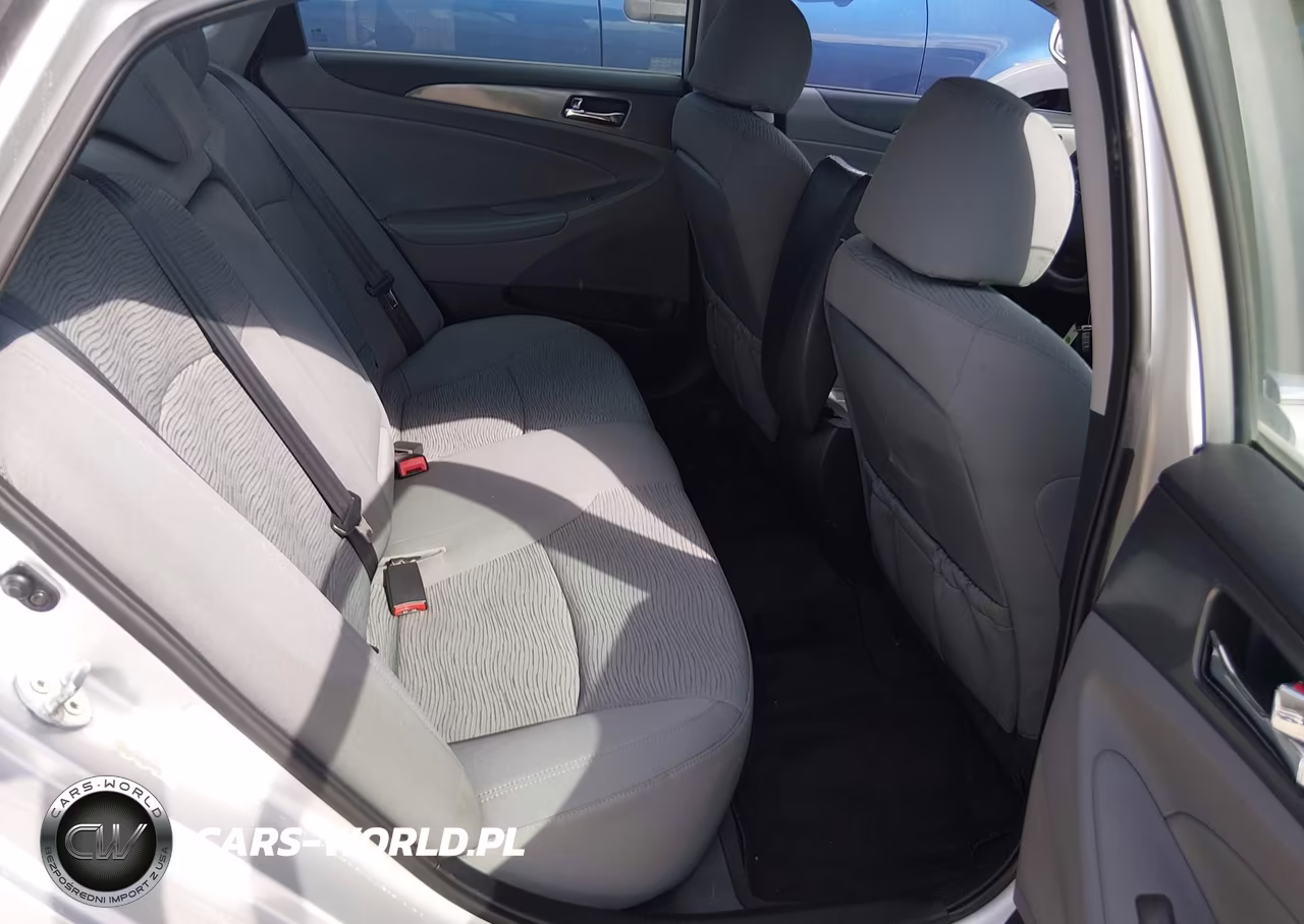 2015 Hyundai Sonata Hybrid VIN:KMHEC4A47FA128675 - 8