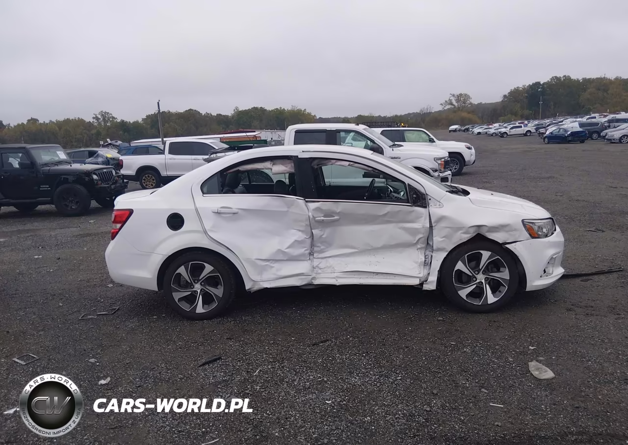 2017 Chevrolet Sonic Premier Auto VIN:1G1JF5SB5H4115933 - 13
