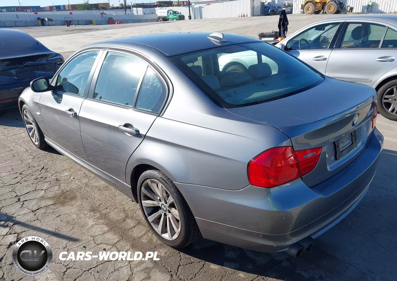 2011 BMW 328I VIN:WBAPH5C55BA447820 - 3