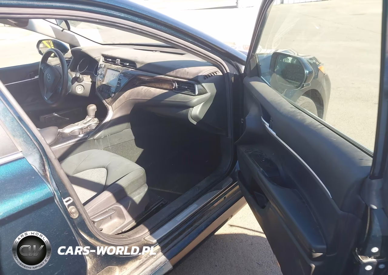 2019 Toyota Camry Le VIN:4T1B11HK8KU737861 - 5