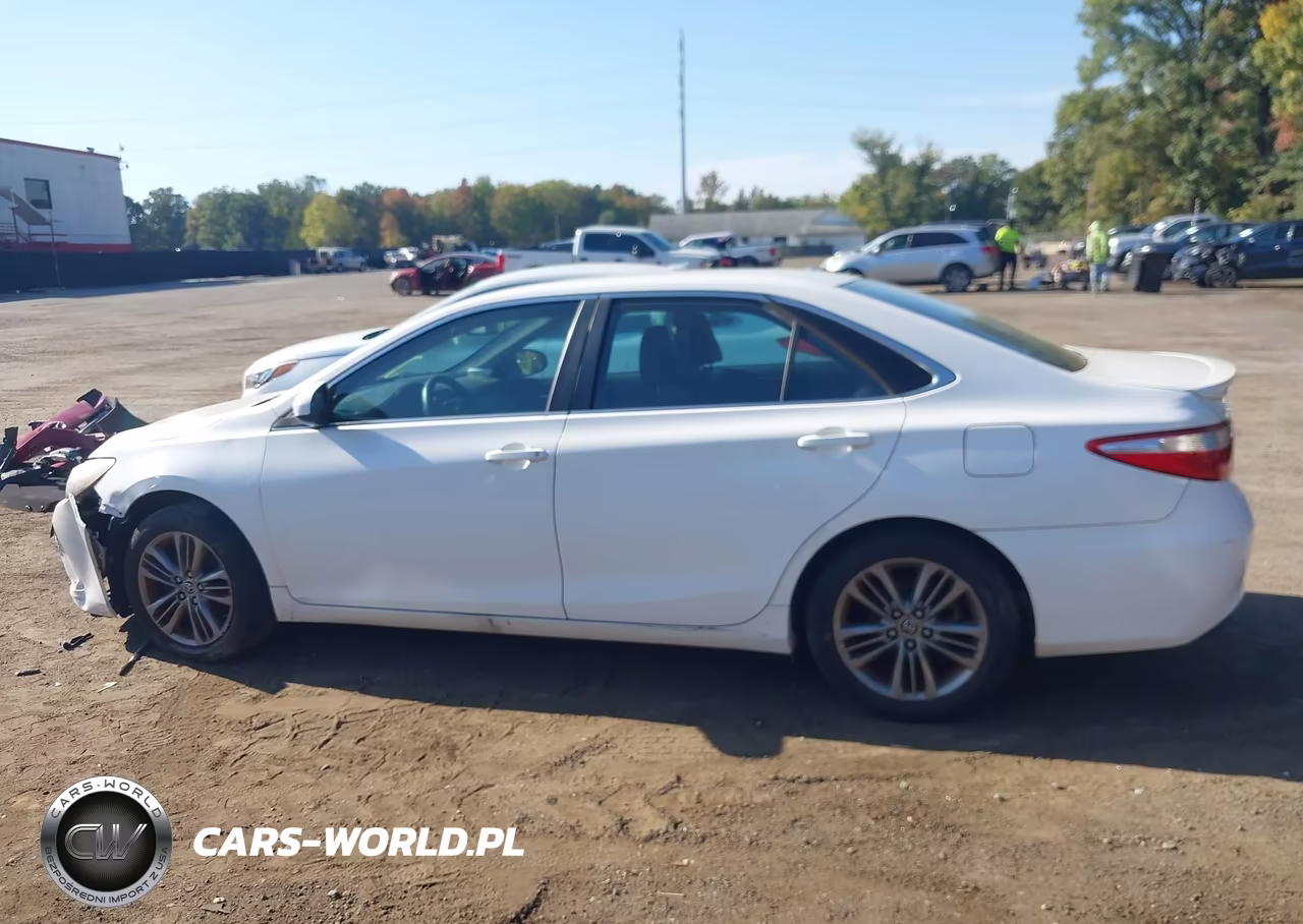 2015 Toyota Camry Se VIN:4T1BF1FK6FU033121 - 14
