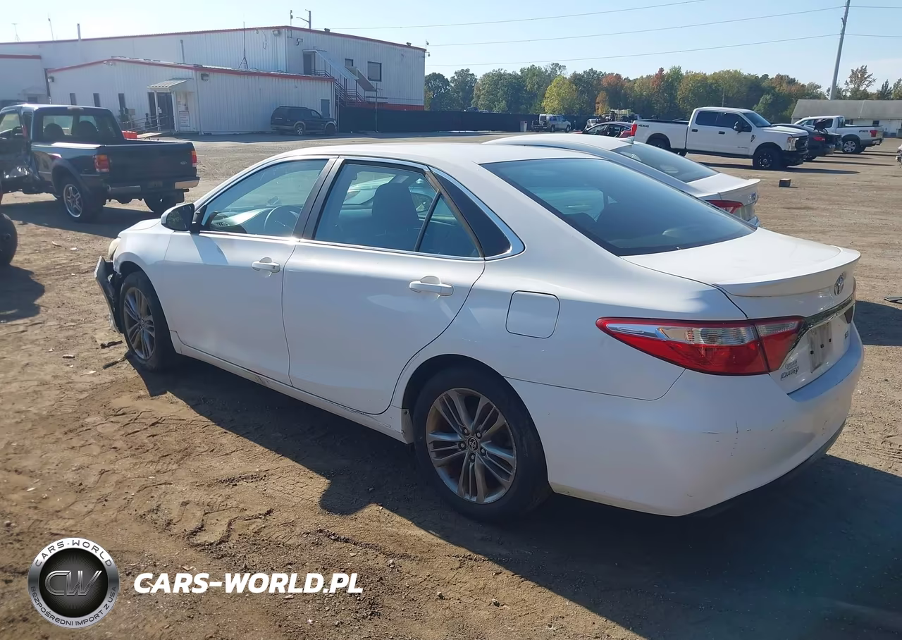 2015 Toyota Camry Se VIN:4T1BF1FK6FU033121 - 3
