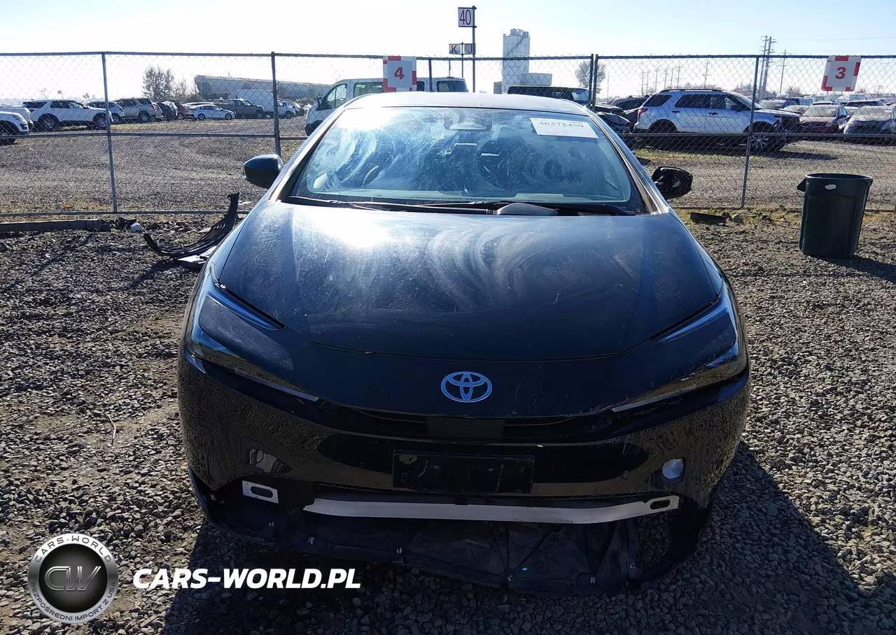 2025 Toyota Prius Le VIN:JTDACAAU9S3051467 - 13