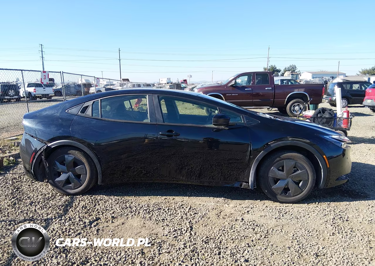 2025 Toyota Prius Le VIN:JTDACAAU9S3051467 - 14