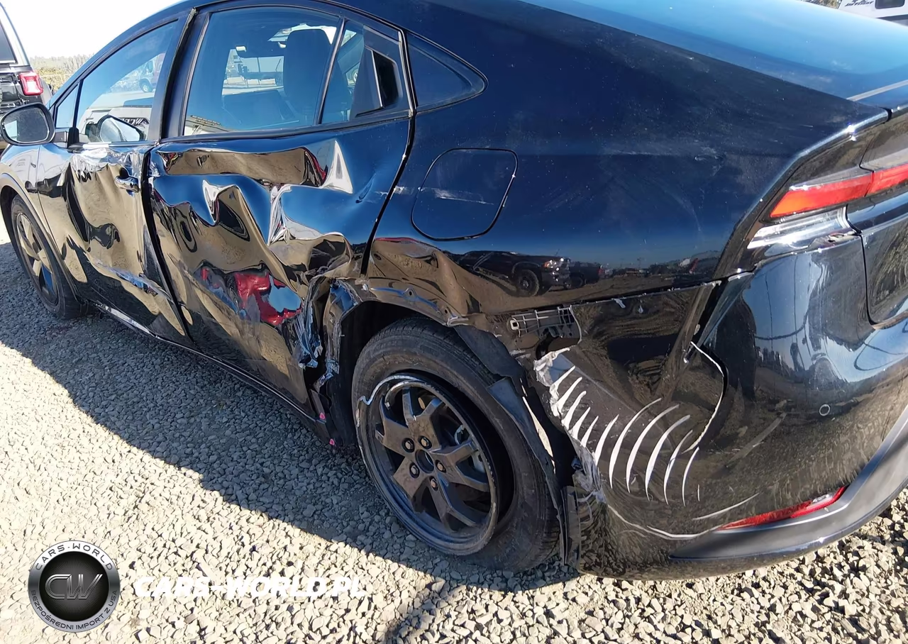 2025 Toyota Prius Le VIN:JTDACAAU9S3051467 - 21