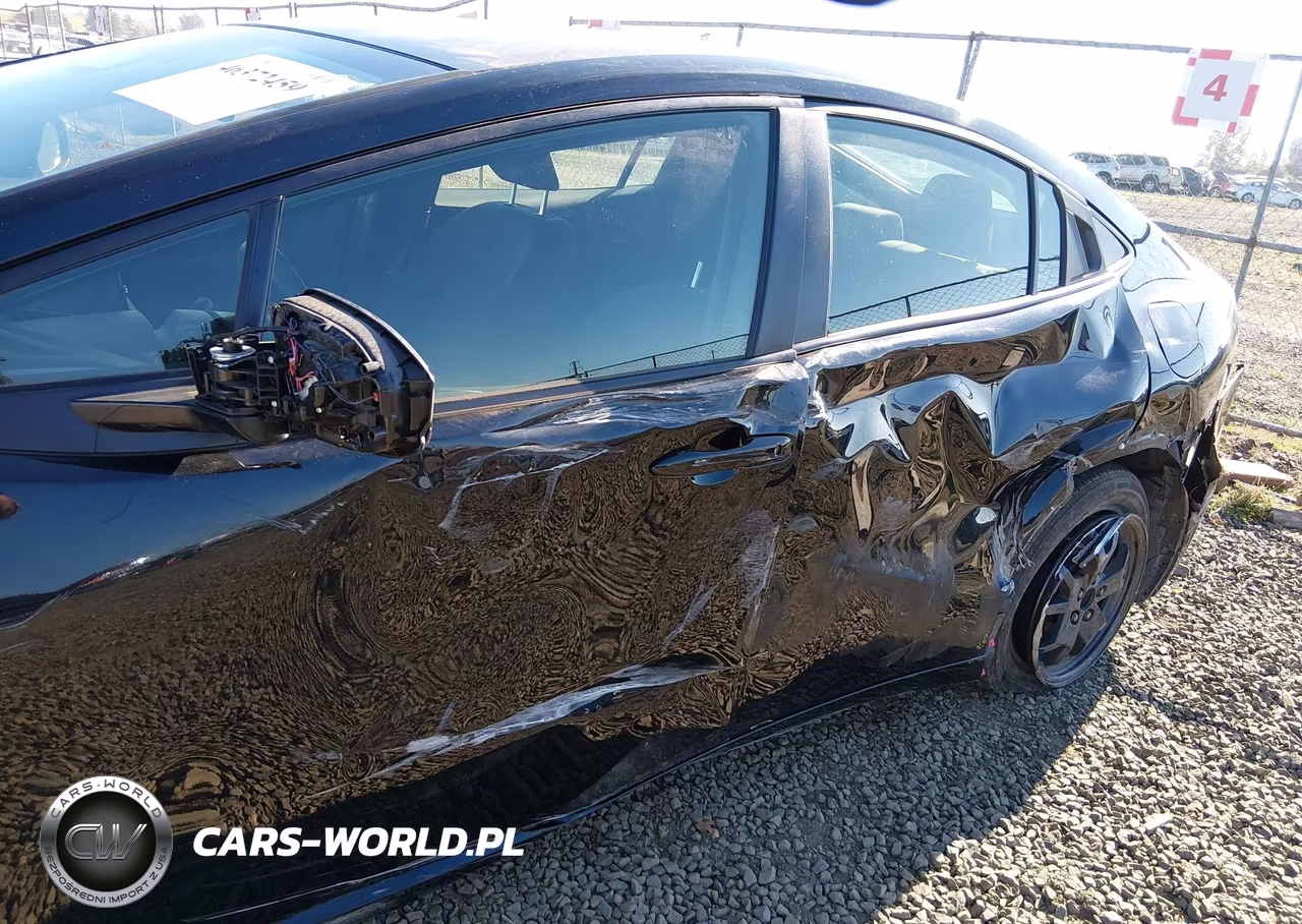 2025 Toyota Prius Le VIN:JTDACAAU9S3051467 - 22