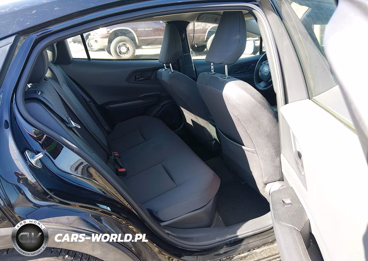 2025 Toyota Prius Le VIN:JTDACAAU9S3051467 - 8