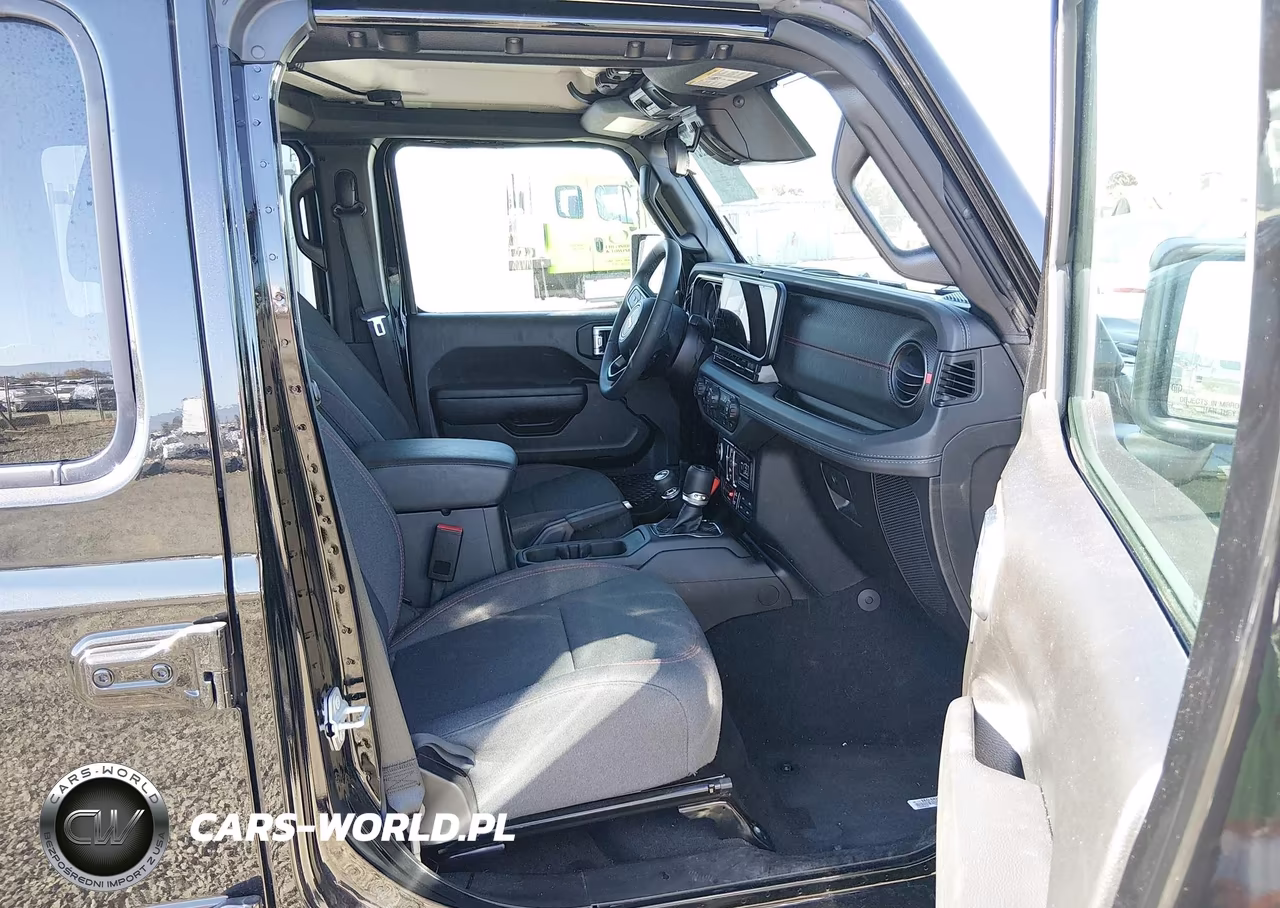 2026 Jeep Wrangler Rubicon 4X4 VIN:1C4PJXFN5TW235633 - 5