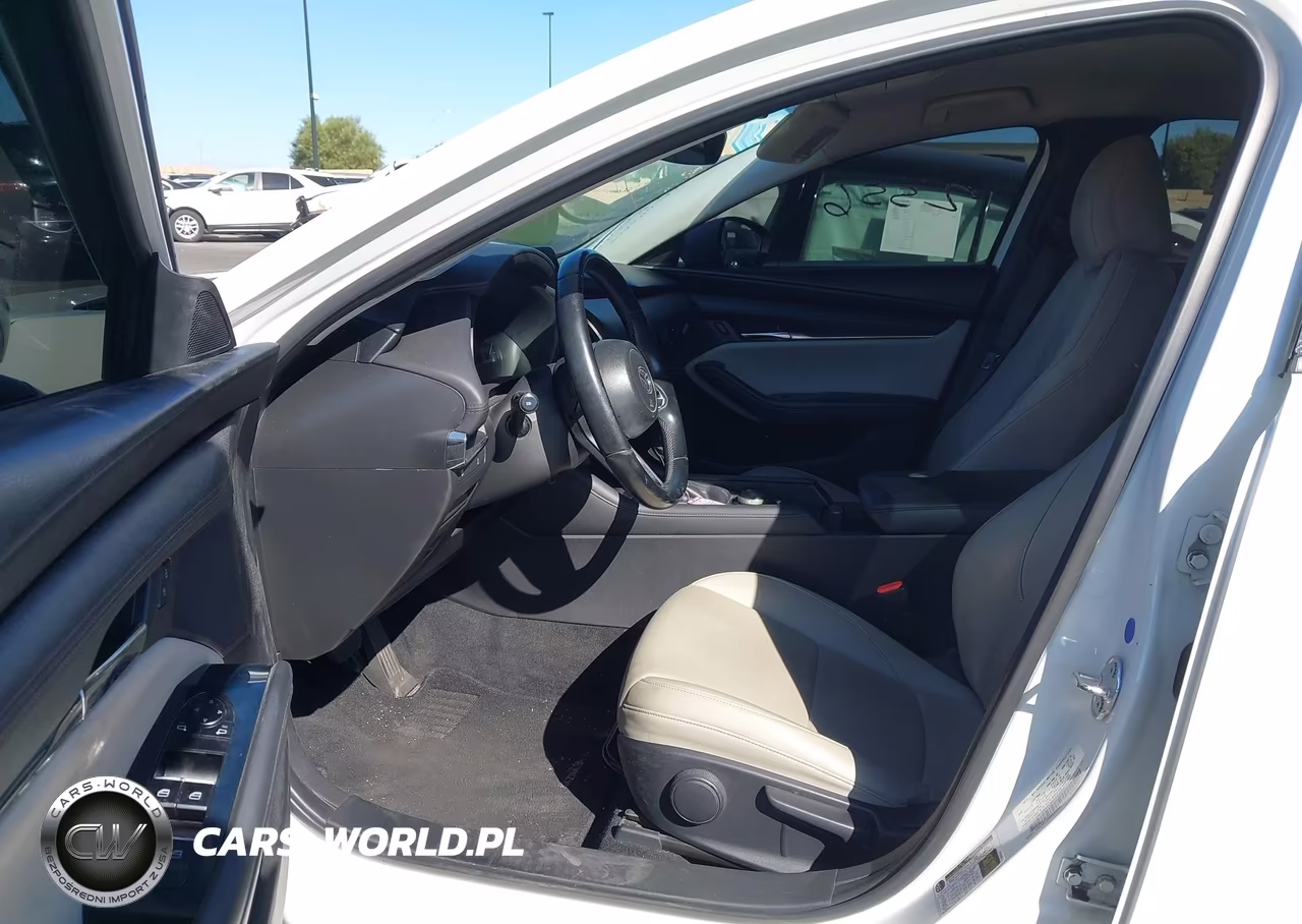 2019 Mazda Mazda3 Select Package VIN:JM1BPACLXK1114066 - 5