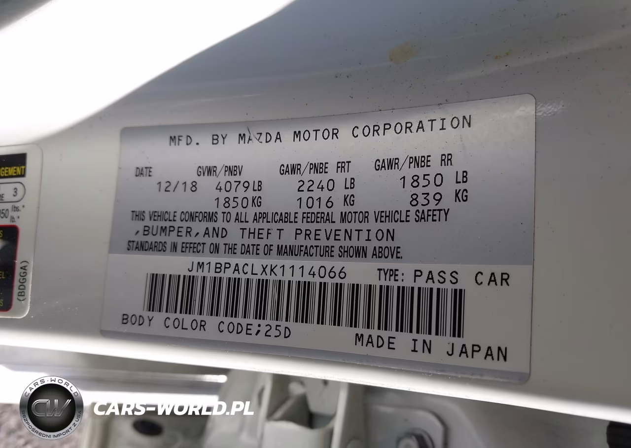 2019 Mazda Mazda3 Select Package VIN:JM1BPACLXK1114066 - 9