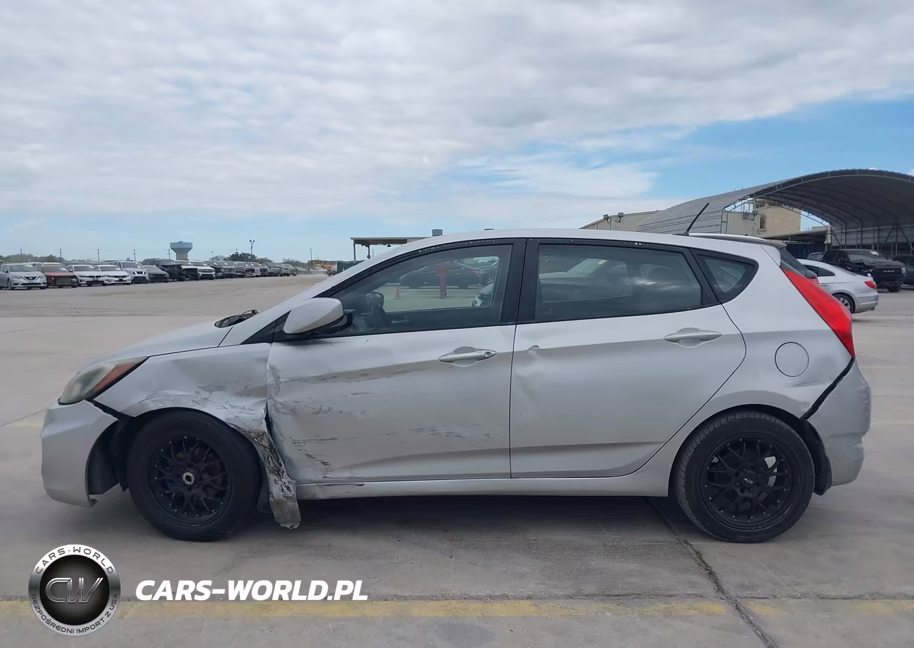 2014 Hyundai Accent Gs VIN:KMHCT5AE7EU161405 - 14