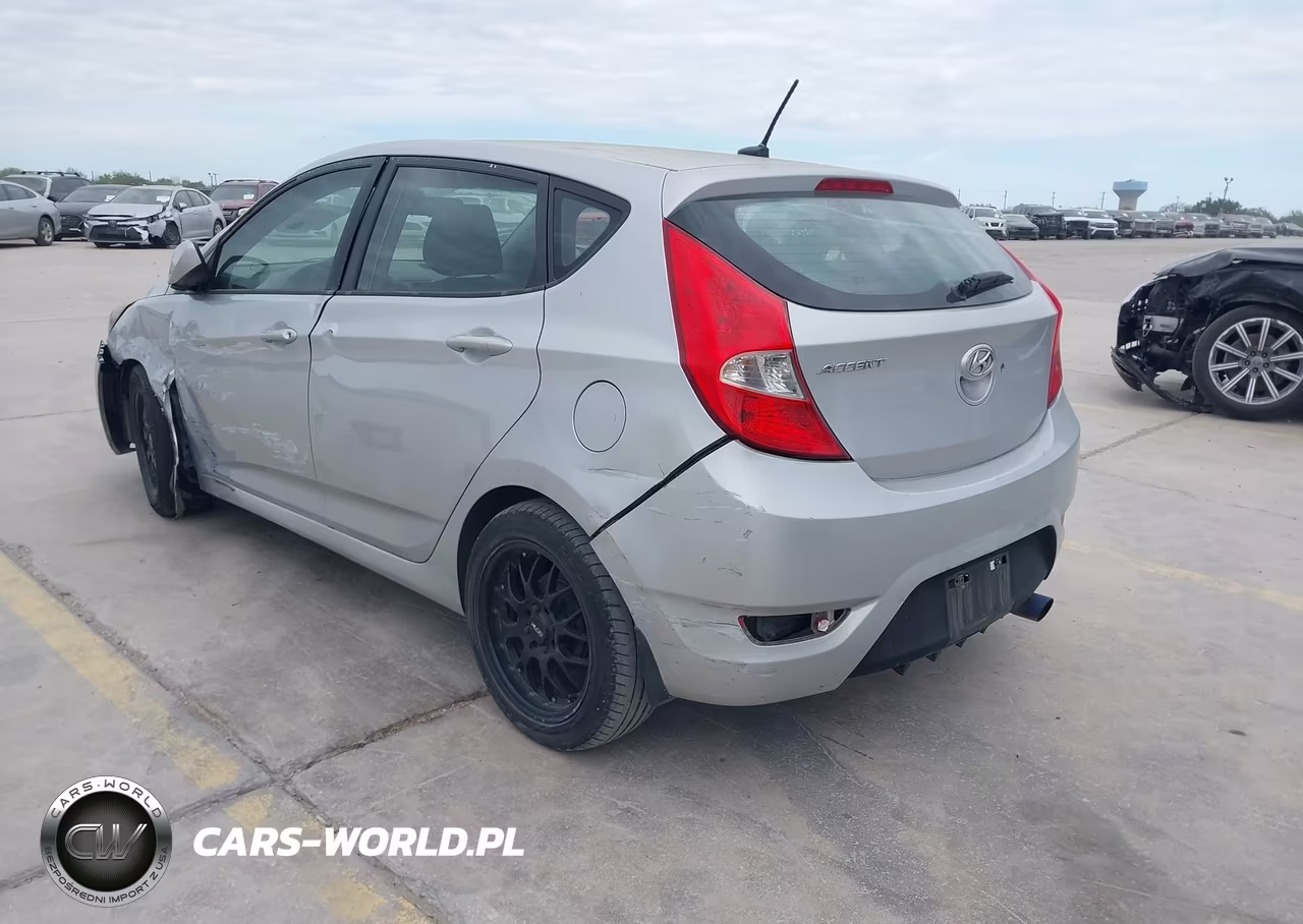 2014 Hyundai Accent Gs VIN:KMHCT5AE7EU161405 - 3
