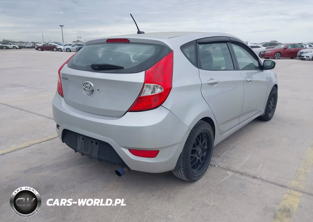 2014 Hyundai Accent Gs VIN:KMHCT5AE7EU161405 - 4