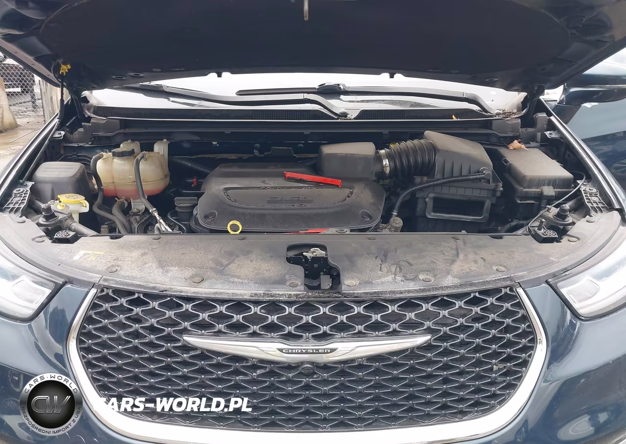2021 Chrysler Pacifica Touring L VIN:2C4RC1BG4MR578029 - 10
