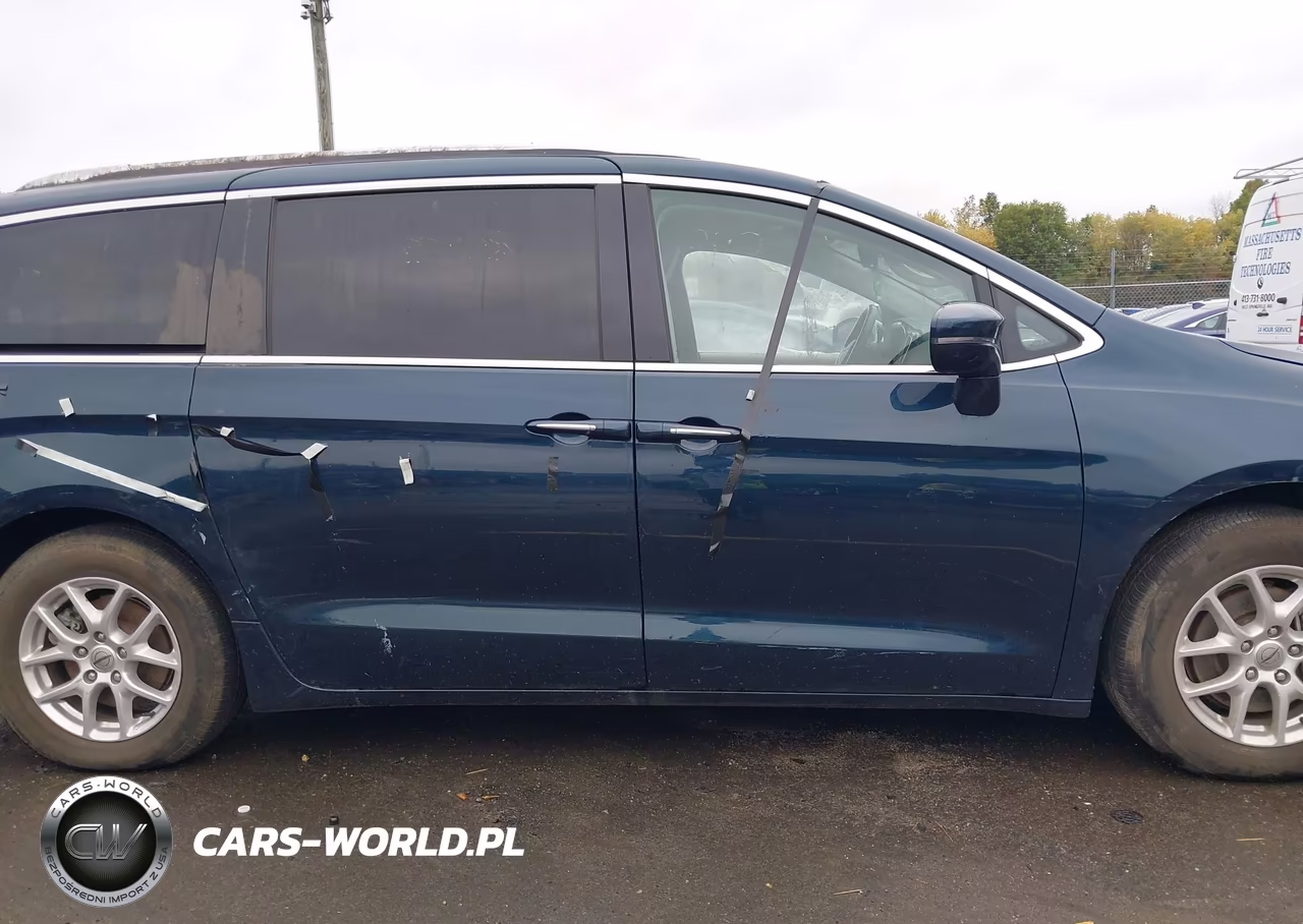 2021 Chrysler Pacifica Touring L VIN:2C4RC1BG4MR578029 - 13