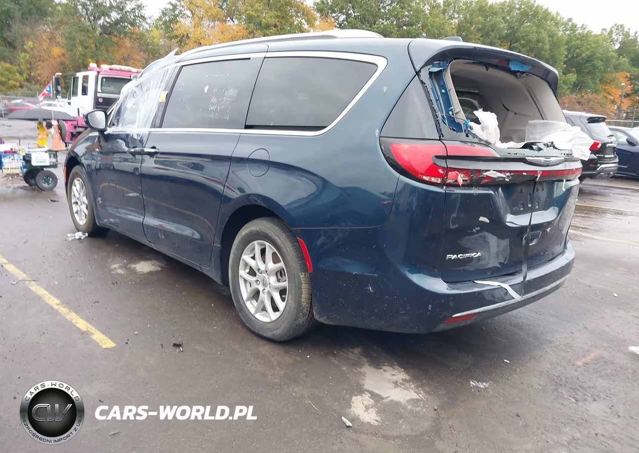 2021 Chrysler Pacifica Touring L VIN:2C4RC1BG4MR578029 - 3