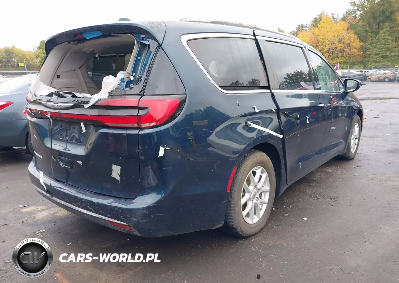 2021 Chrysler Pacifica Touring L VIN:2C4RC1BG4MR578029 - 4