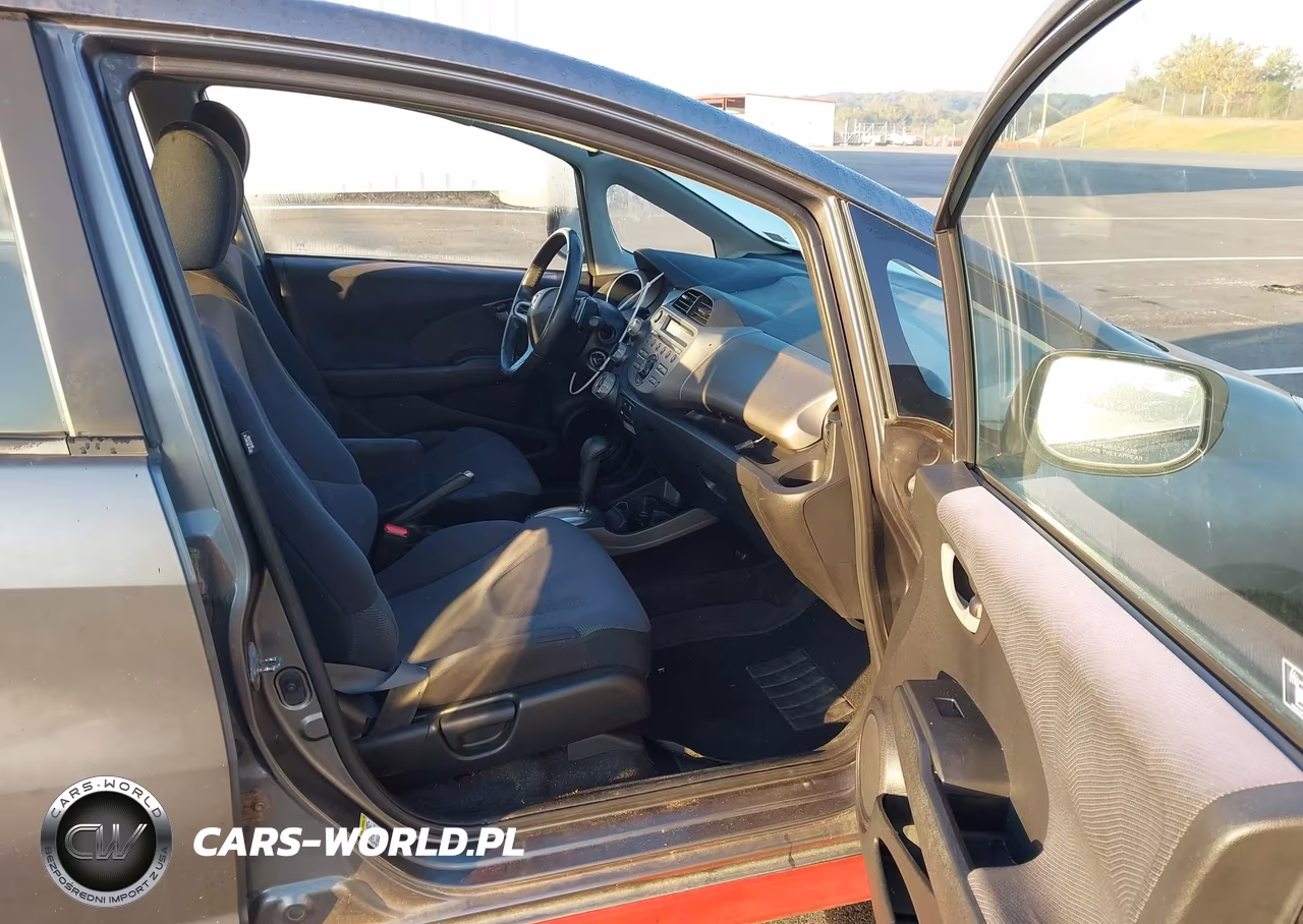 2011 Honda Fit Sport VIN:JHMGE8H54BC006611 - 5