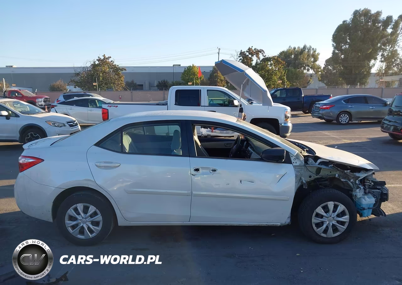2015 Toyota Corolla Le Eco VIN:5YFBPRHE1FP326073 - 14