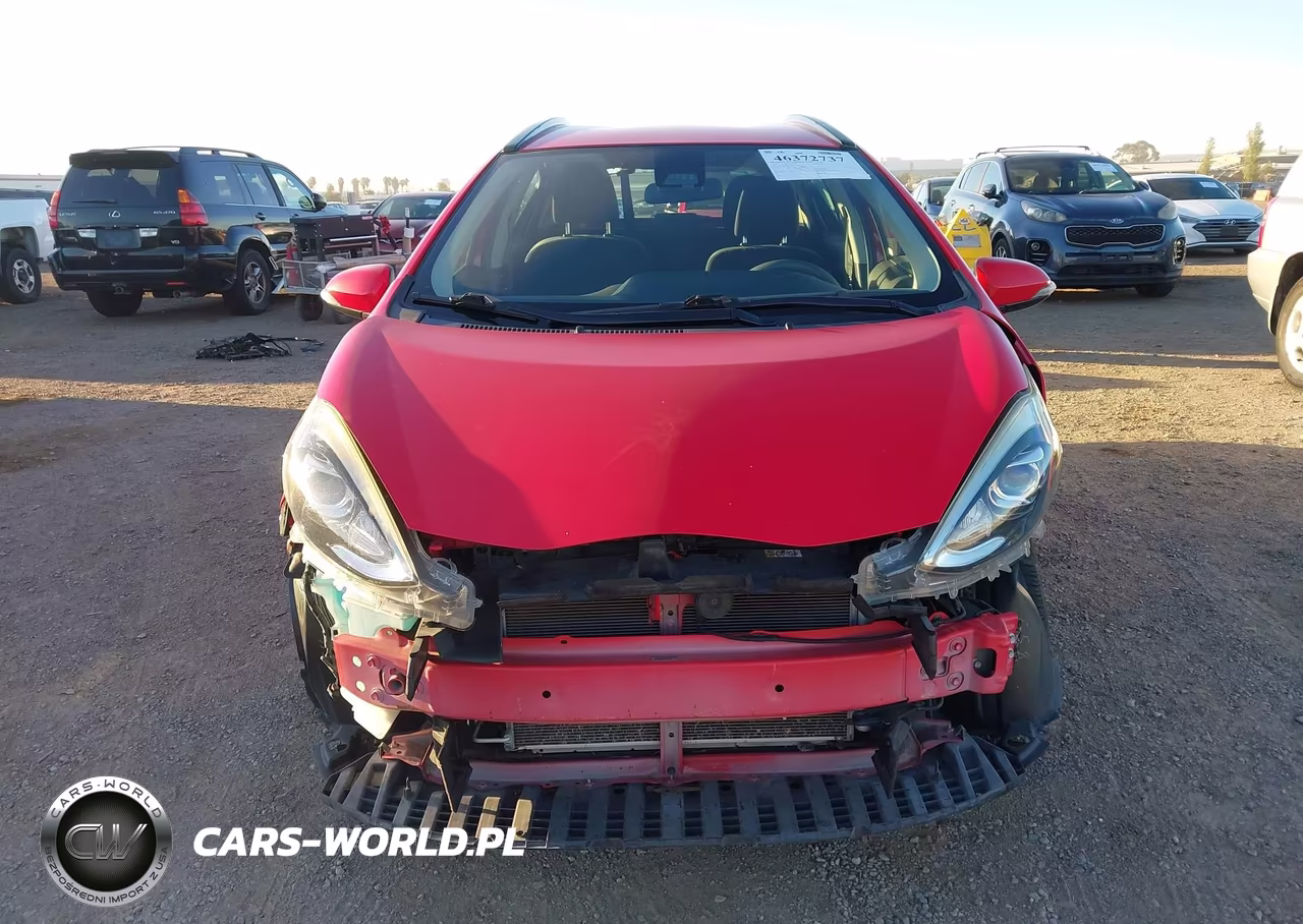 2018 Toyota Prius C Three VIN:JTDKDTB39J1619438 - 13
