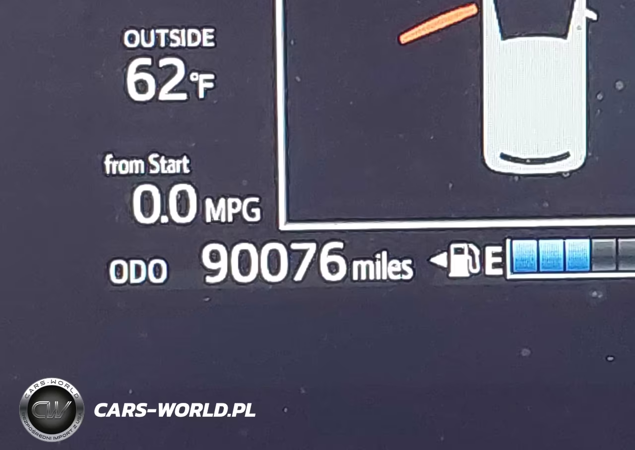 2018 Toyota Prius C Three VIN:JTDKDTB39J1619438 - 16
