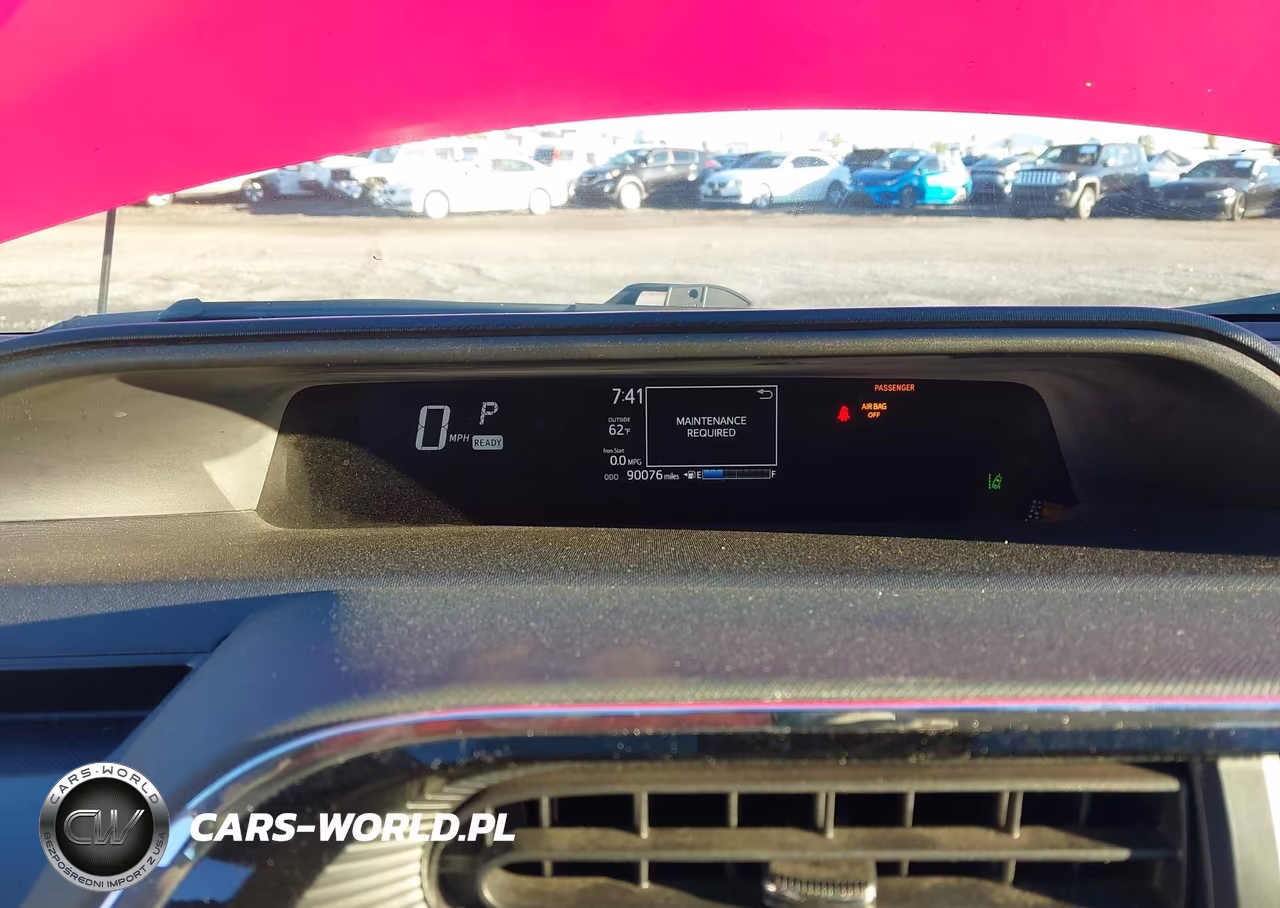 2018 Toyota Prius C Three VIN:JTDKDTB39J1619438 - 7