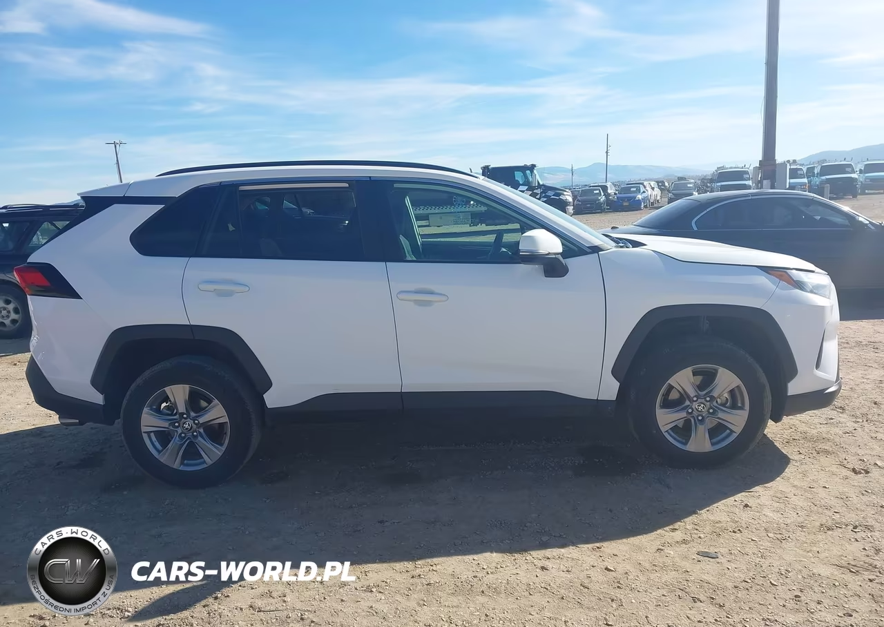 2025 Toyota Rav4 Xle VIN:2T3W1RFV3SW383736 - 13