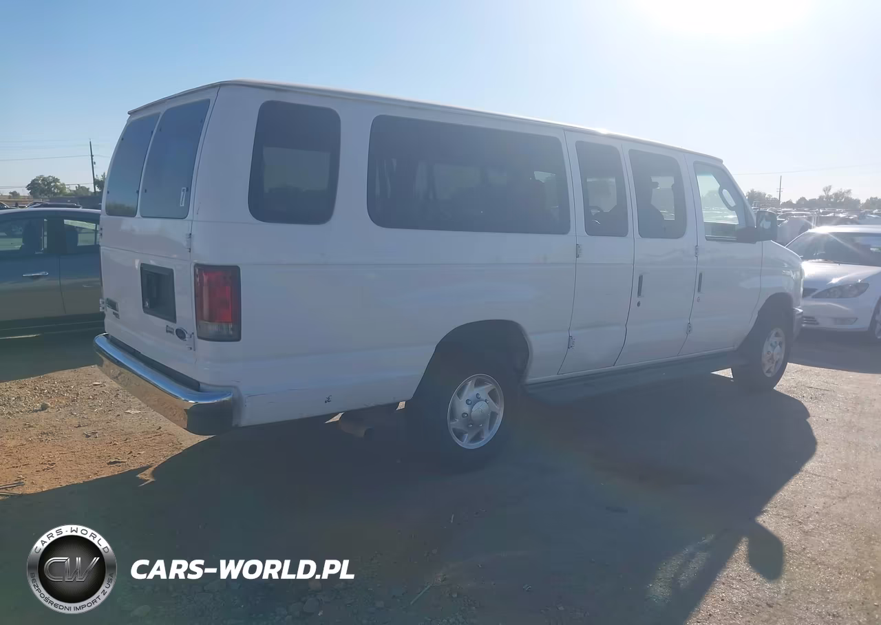 2010 Ford E-350 Super Duty Xl-Xlt VIN:1FBSS3BL4ADA67257 - 4