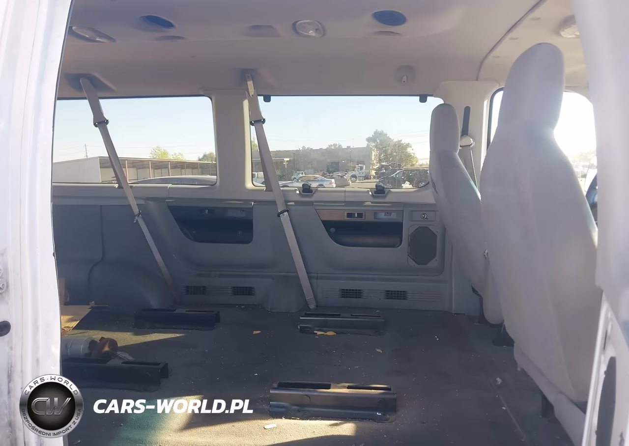 2010 Ford E-350 Super Duty Xl-Xlt VIN:1FBSS3BL4ADA67257 - 8
