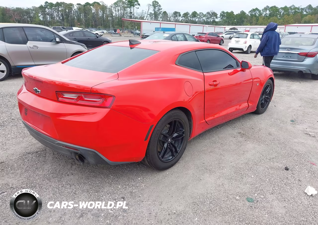 2018 Chevrolet Camaro Lt VIN:1G1FB1RS8J0102736 - 4
