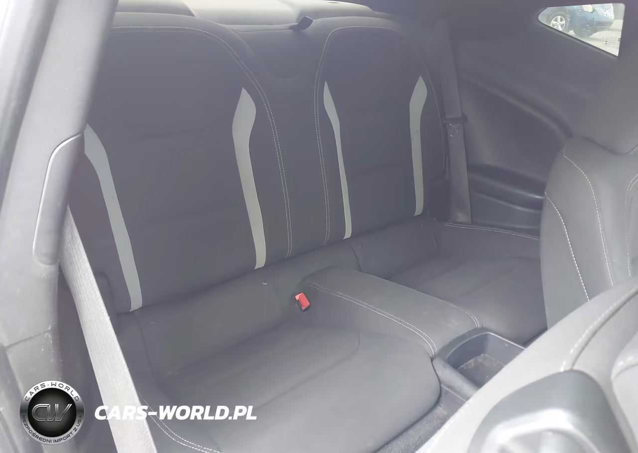 2018 Chevrolet Camaro Lt VIN:1G1FB1RS8J0102736 - 8