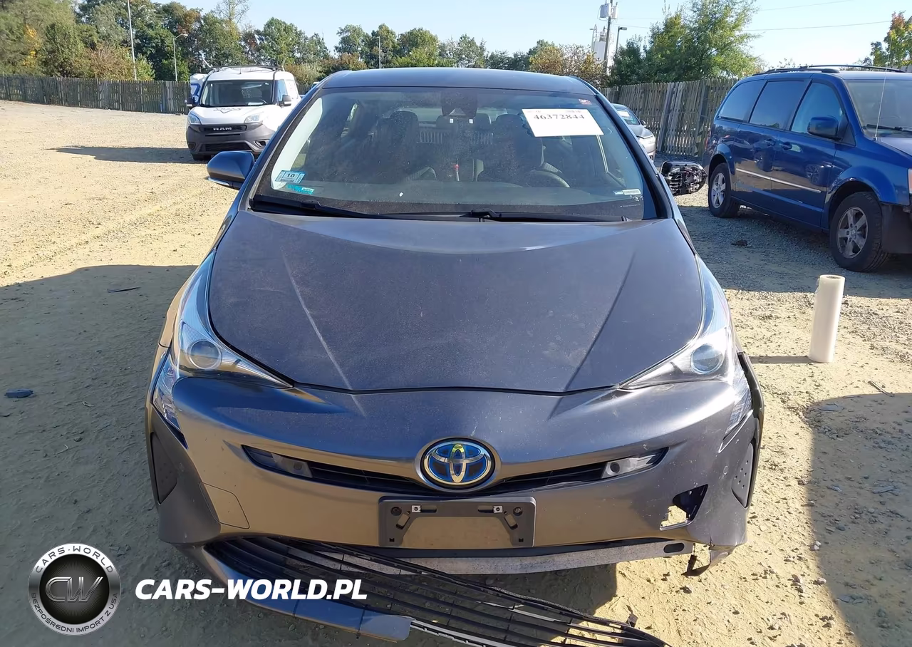 2018 Toyota Prius Two VIN:JTDKBRFU5J3582906 - 12