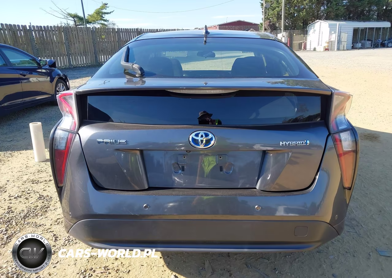 2018 Toyota Prius Two VIN:JTDKBRFU5J3582906 - 16