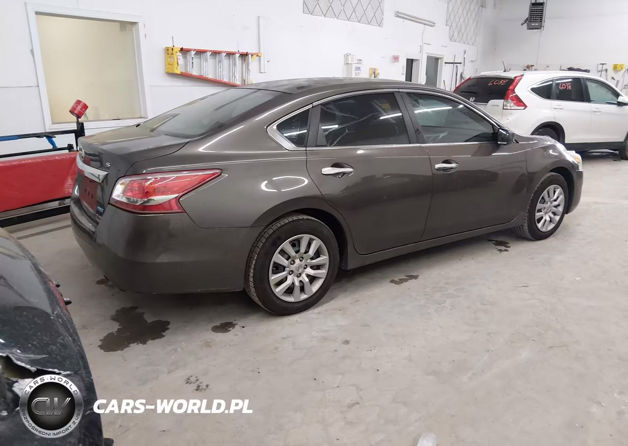 2013 Nissan Altima 2.5 S VIN:1N4AL3AP6DN451618 - 4