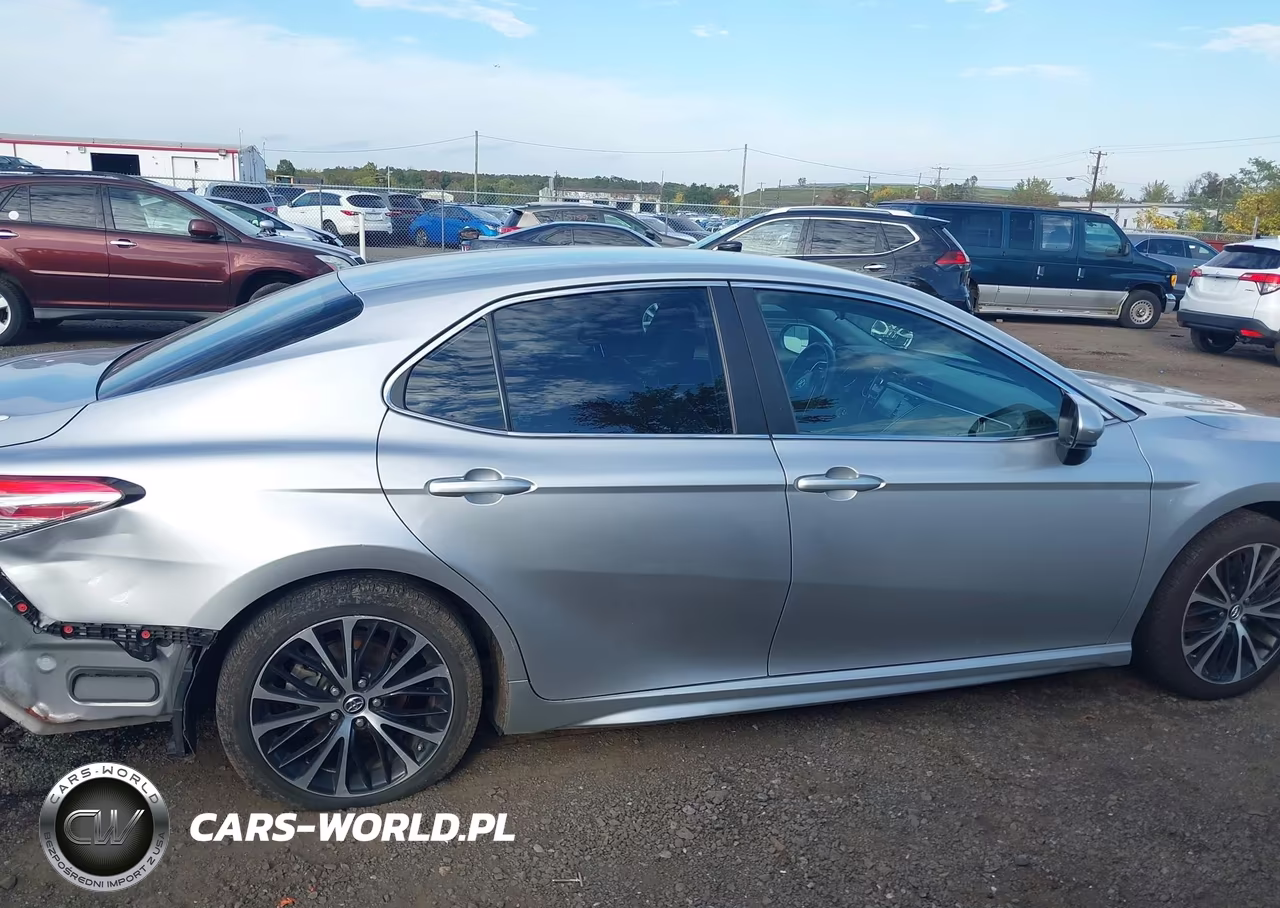2018 Toyota Camry Se VIN:4T1B11HK2JU088668 - 13