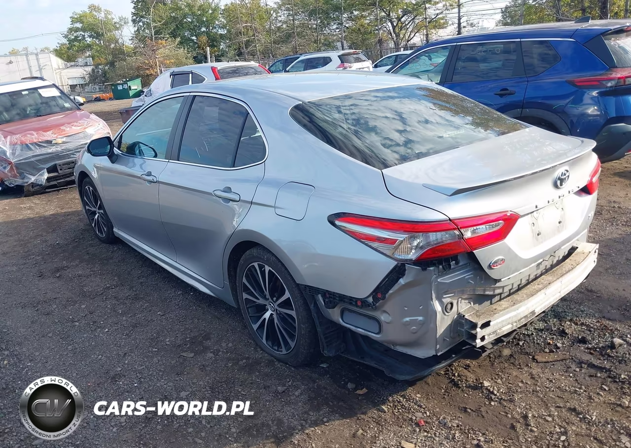 2018 Toyota Camry Se VIN:4T1B11HK2JU088668 - 3
