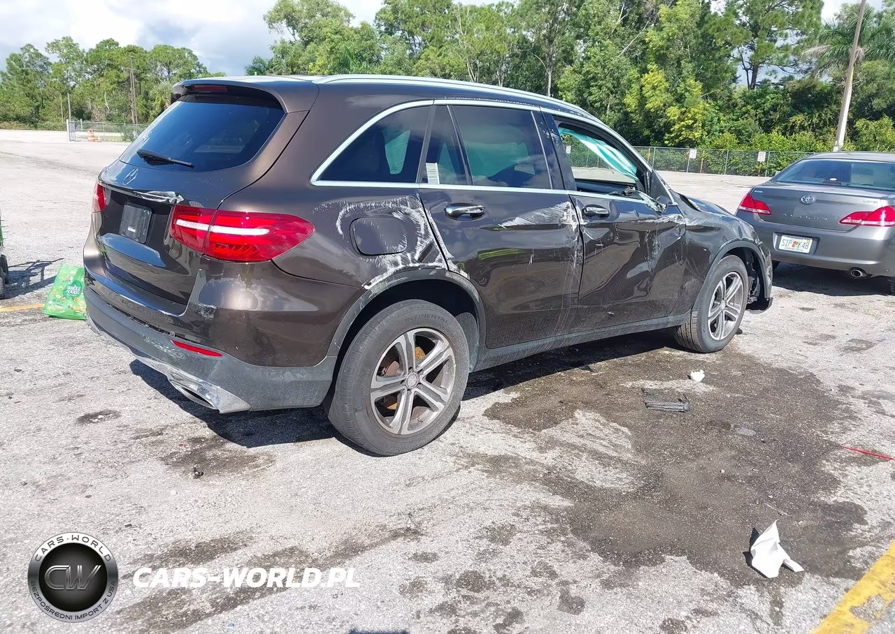 2016 Mercedes-Benz Glc 300 VIN:WDC0G4JB3GF107077 - 4